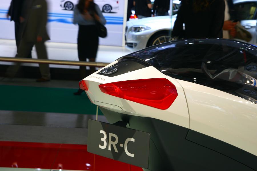  Honda 3R-C Electric Vehicle Concept 2010 года  (фото 18 из 36)